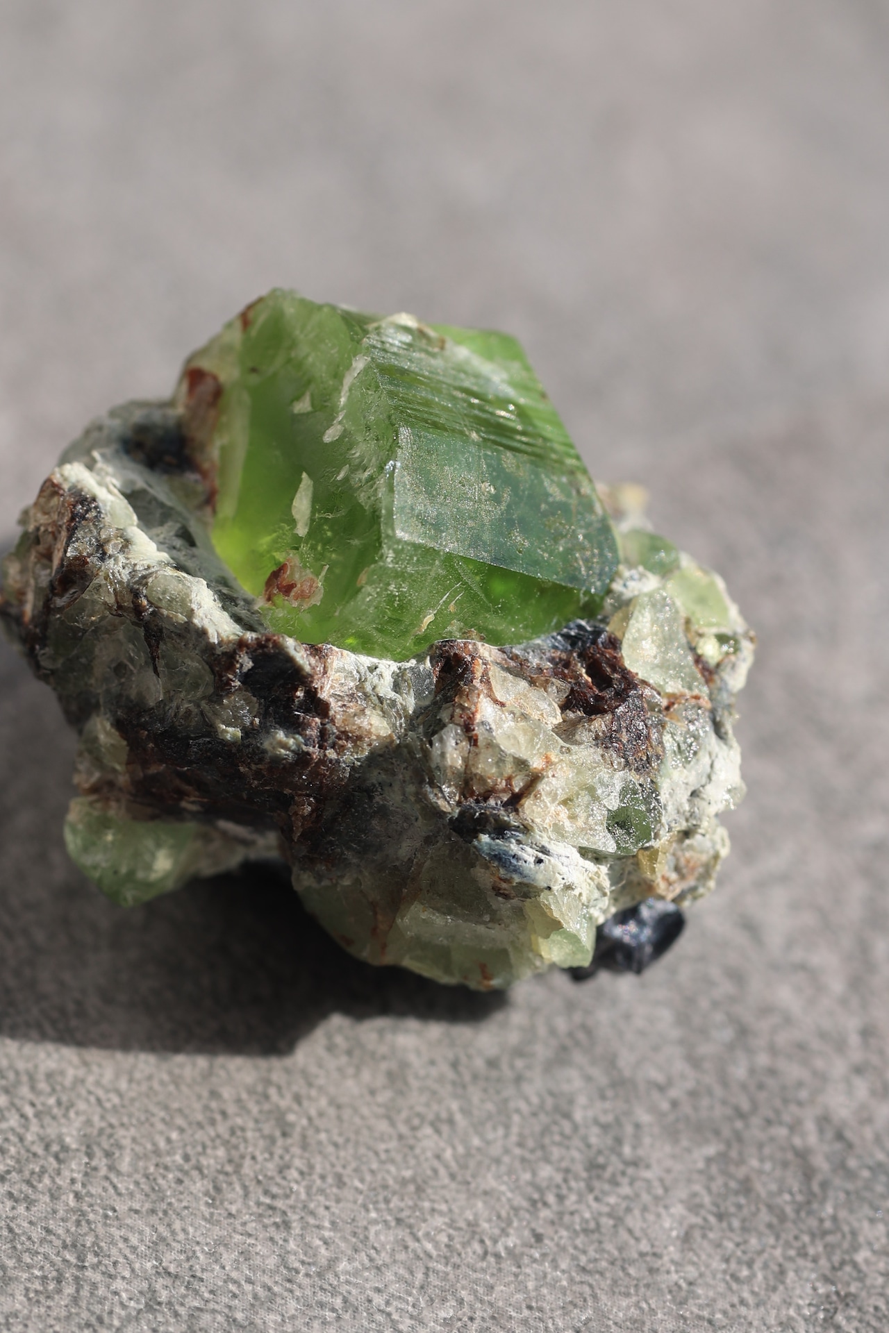 ペリドット「太陽の雫」Peridot|天然石 原石 鉱物 パワーストーン | PD-H-003