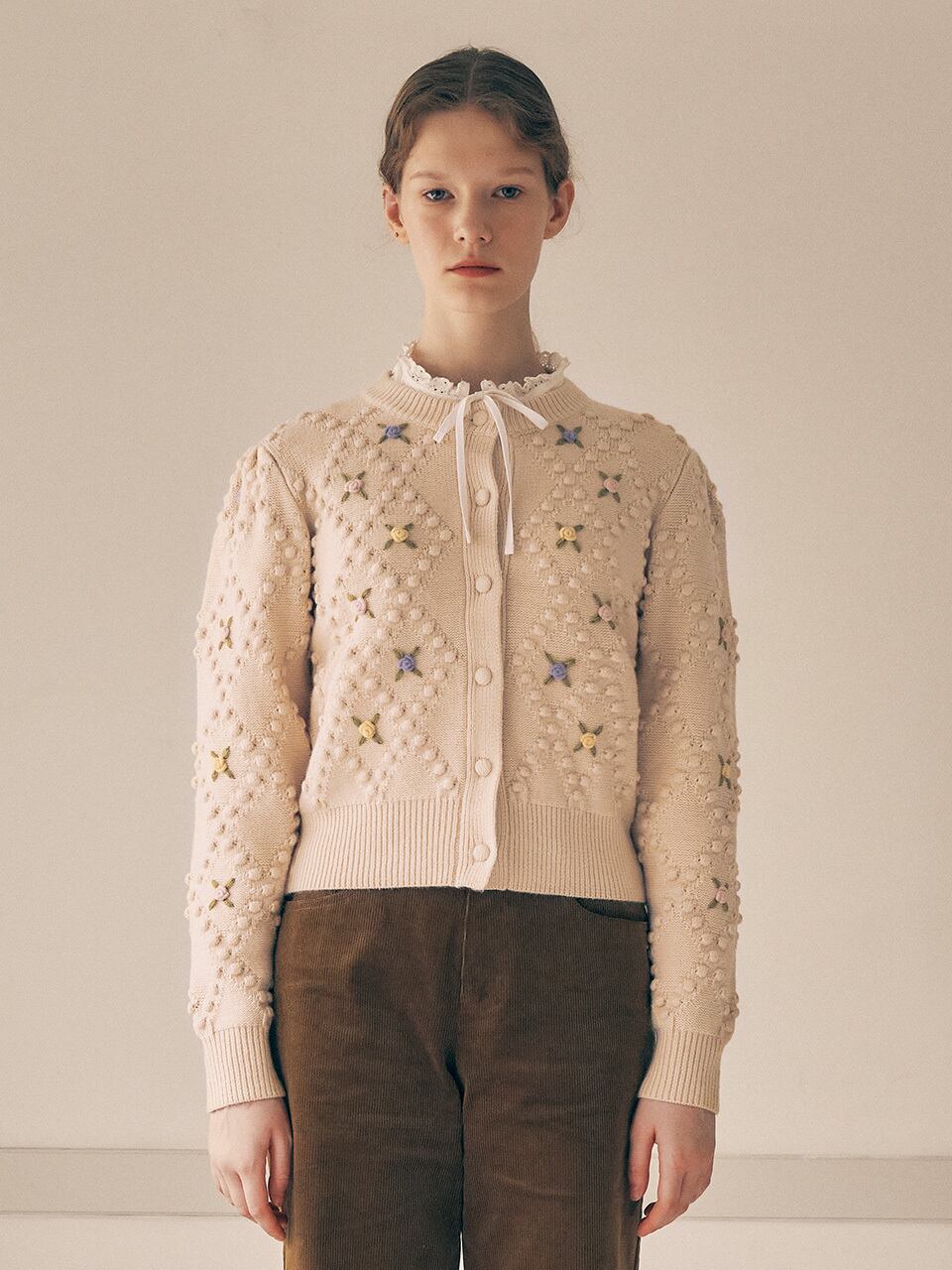 ROLAROLA] HAND FLOWER POMPOM CARDIGAN IVORY 正規品 韓国ブランド