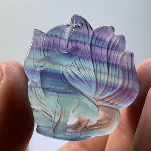 5.九尾狐☆狐フローライト ペンダントトップ