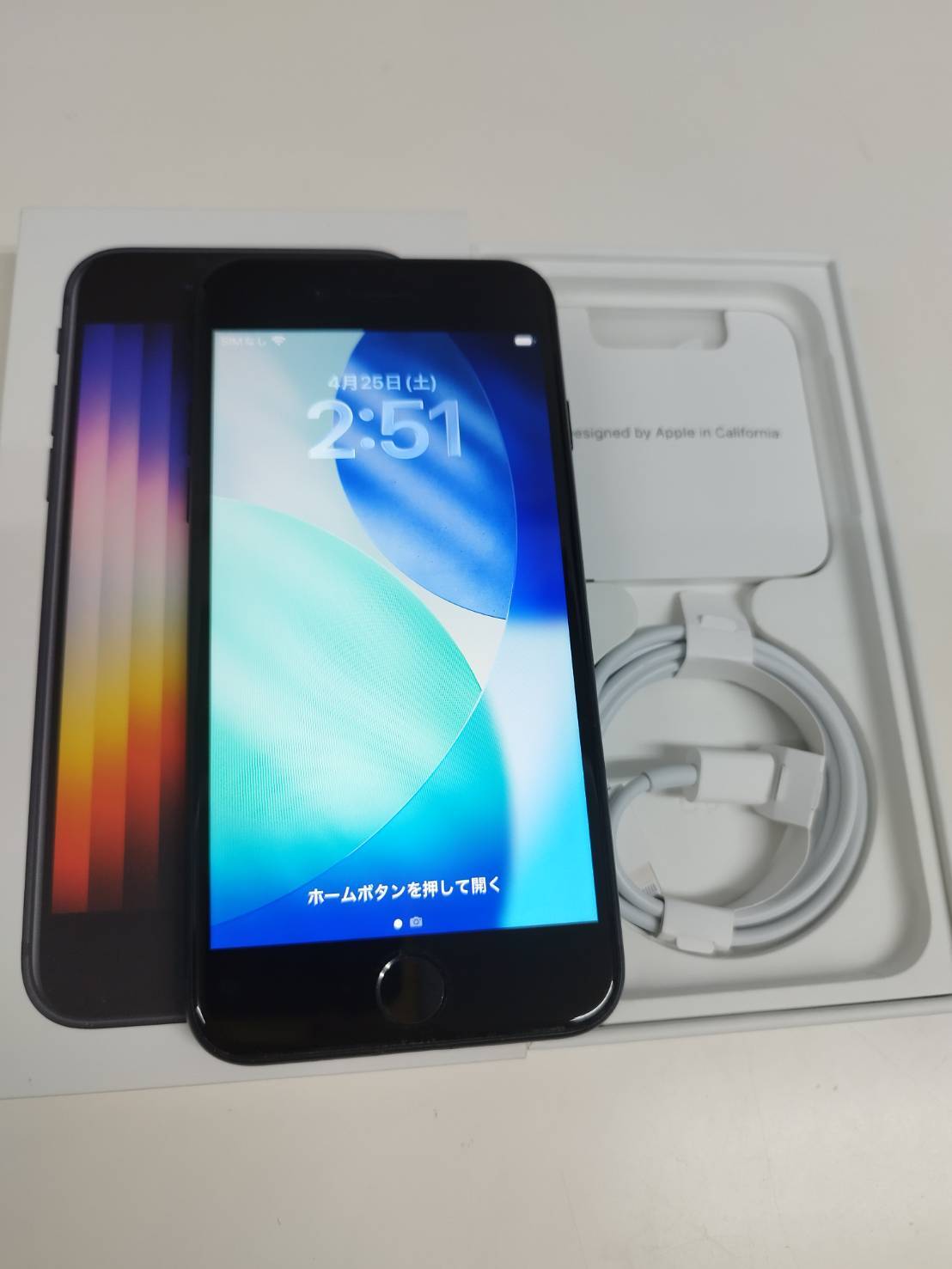 良品】iPhone SE 第3世代/SIMフリー/A2782/64GB/スターライト〈MMYD3J