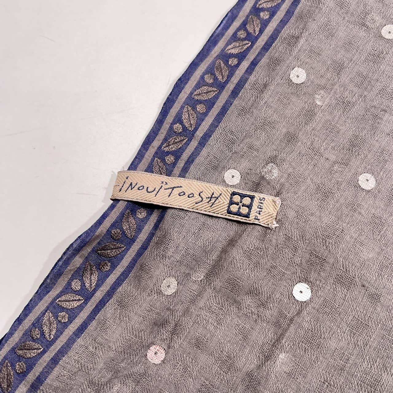 INOUI TOOSH イヌイトゥーシュ スパンコール コットン 大判 ストール /グレー系