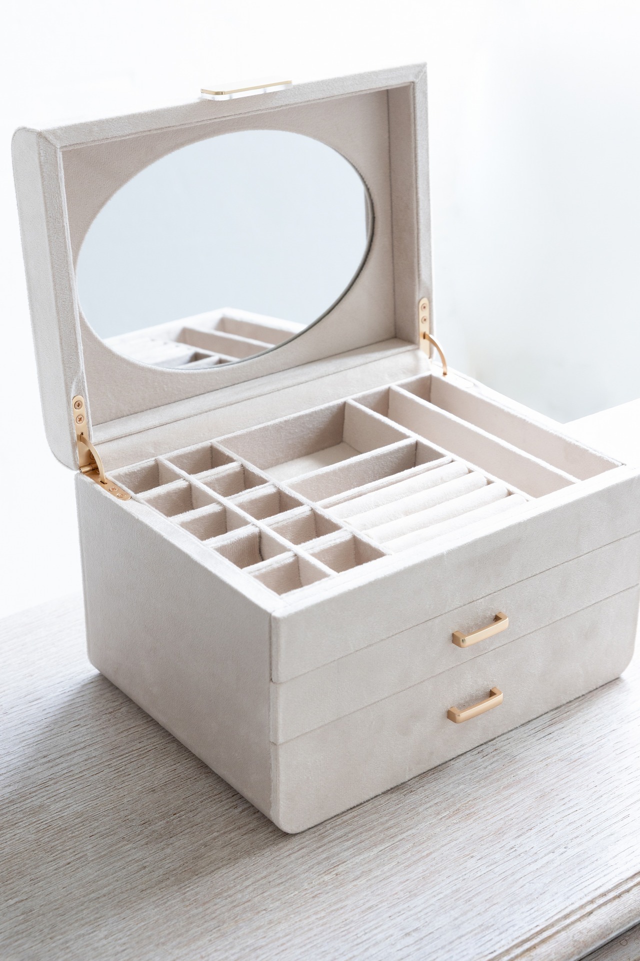 Hanaemi Jewelry Box