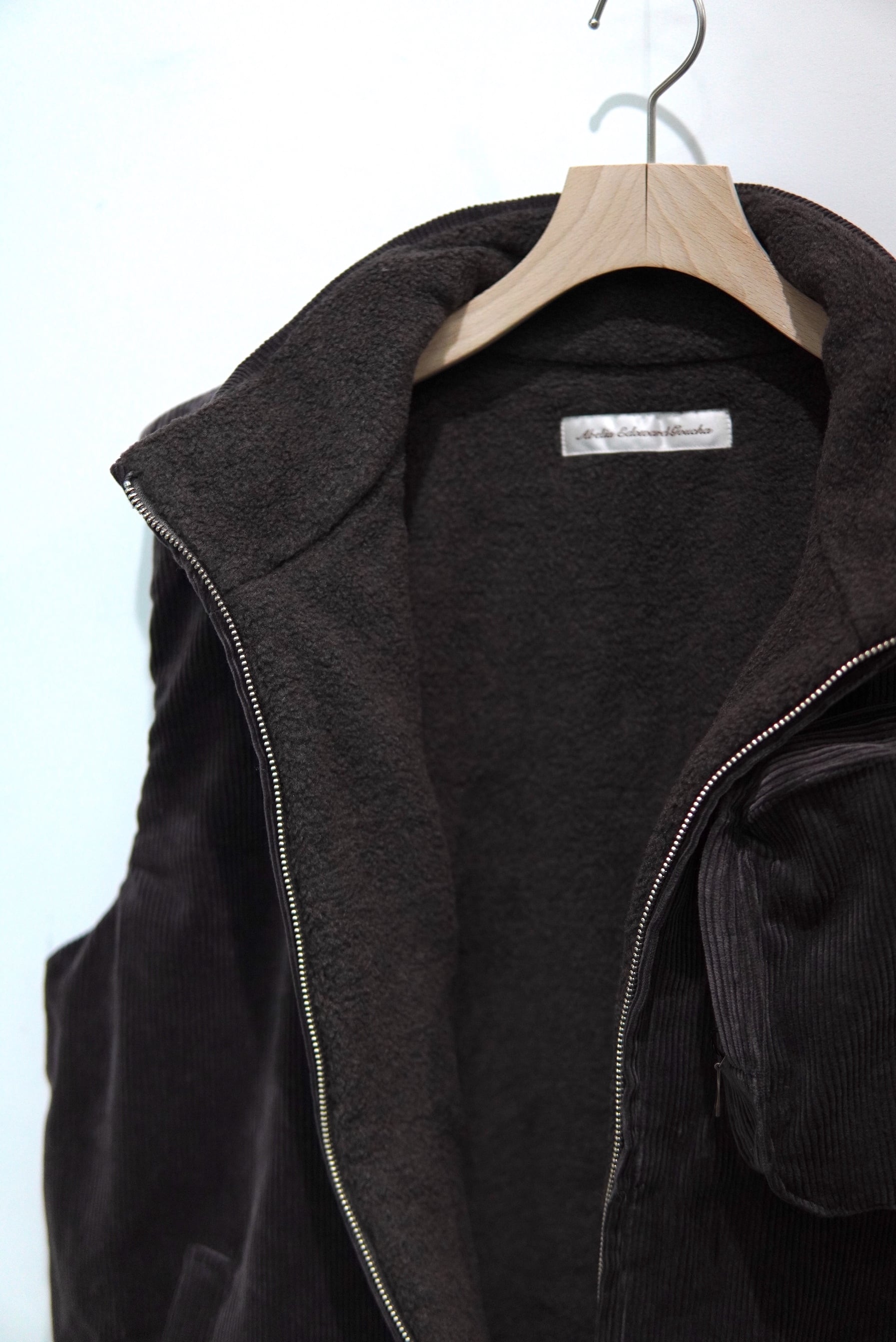 Abelia Edoward Goucha / MINIBAG VEST CORDUROY / BROWN | POETRY