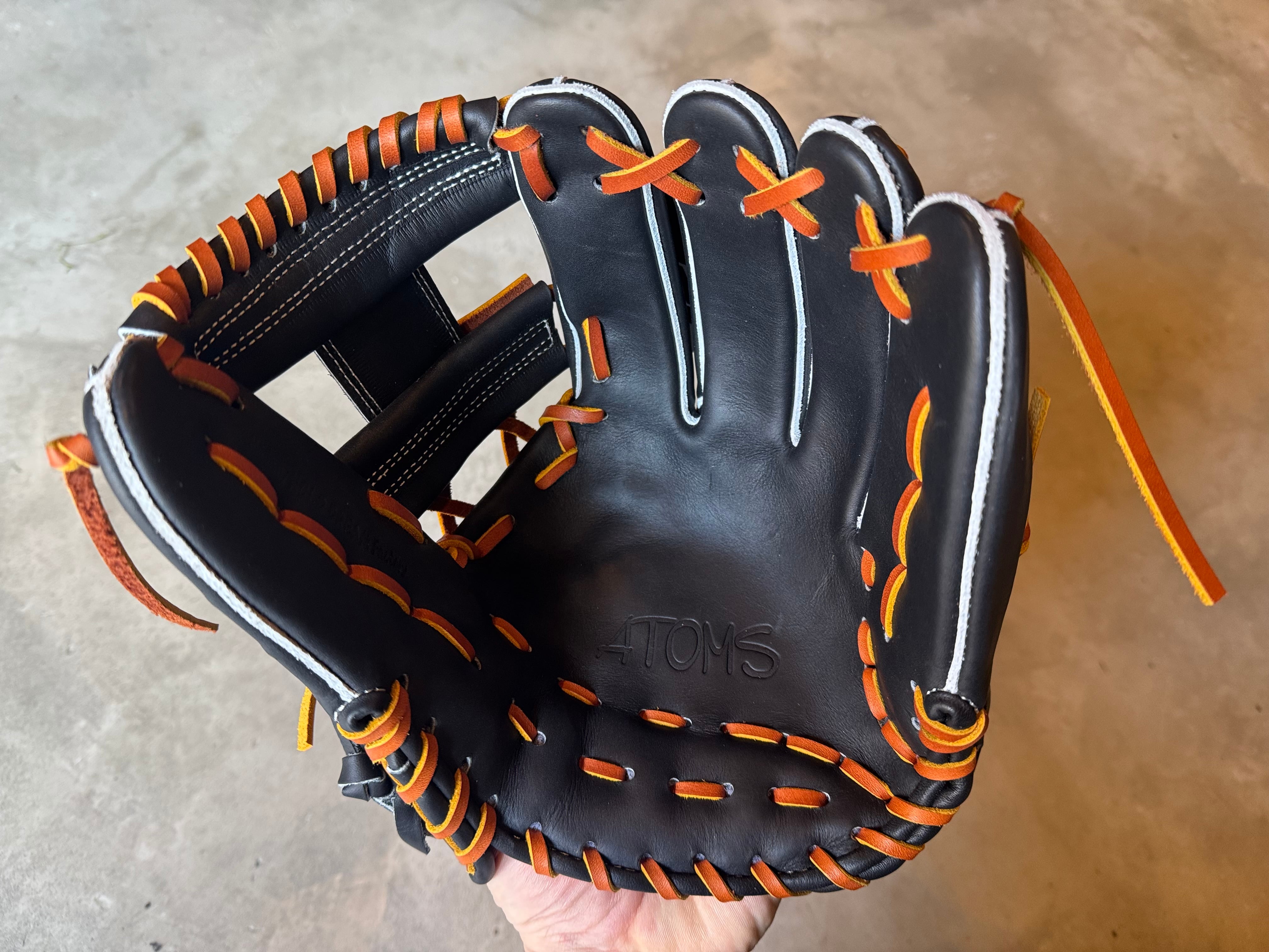 限定モデル【ATOMS】軟式用グローブ 内野手用 102型 ブラック | 野球