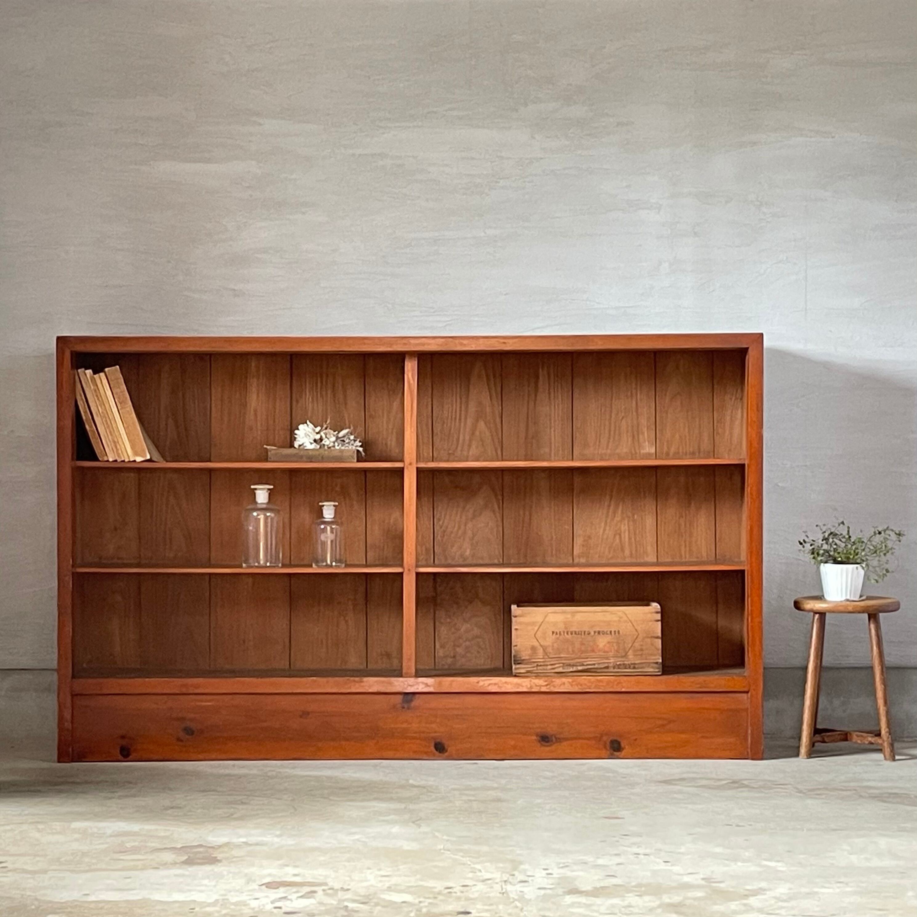 古い大きなカウンターシェルフ