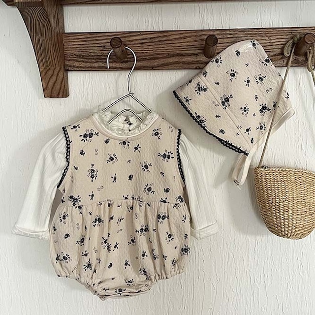 66cm｜last1点｜花柄刺繍ロンパース｜ボンネット付き