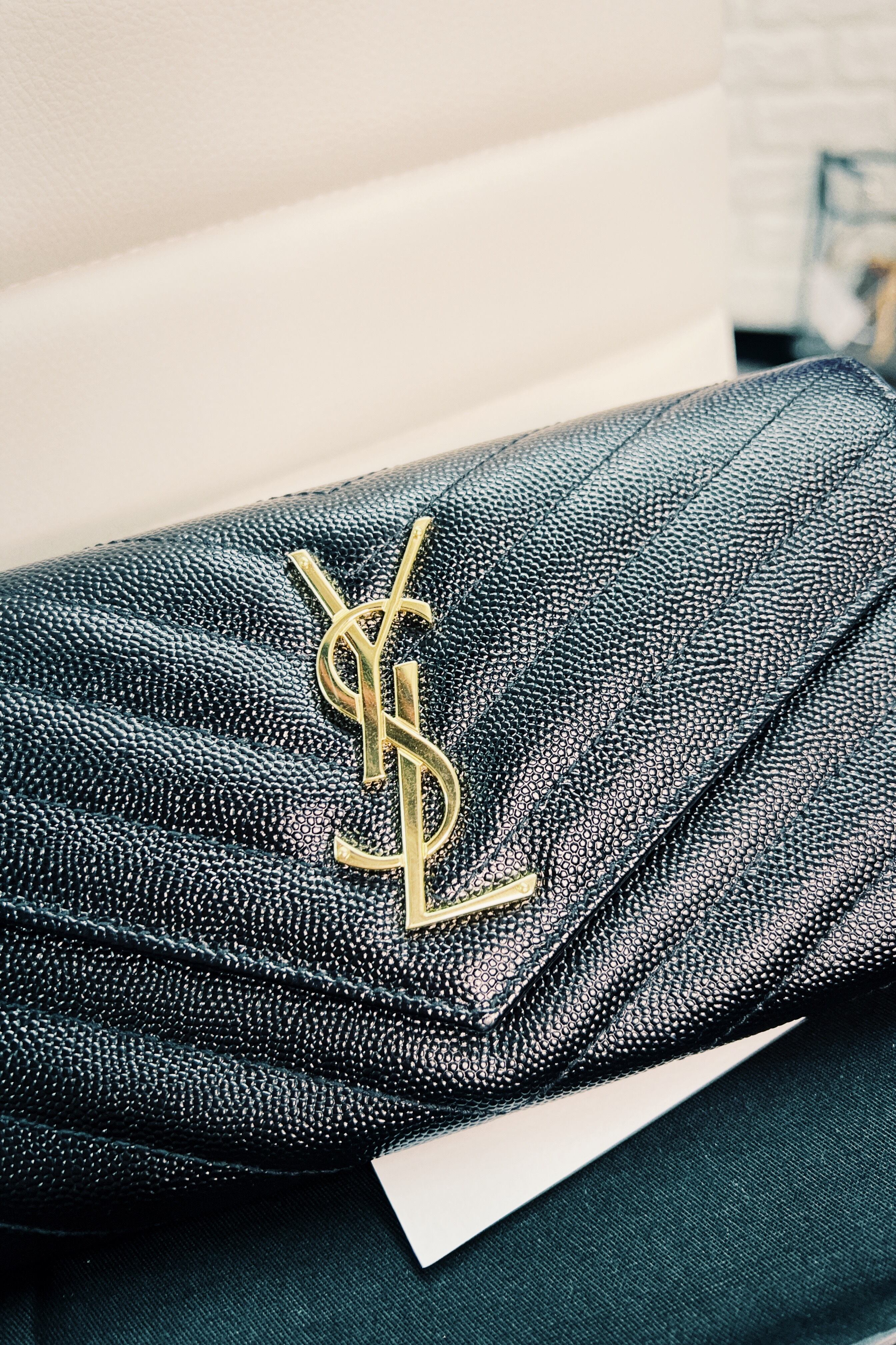 YSL SAINT LAURENT PARIS（サンローランパリ）372264 BOWO1 1000 