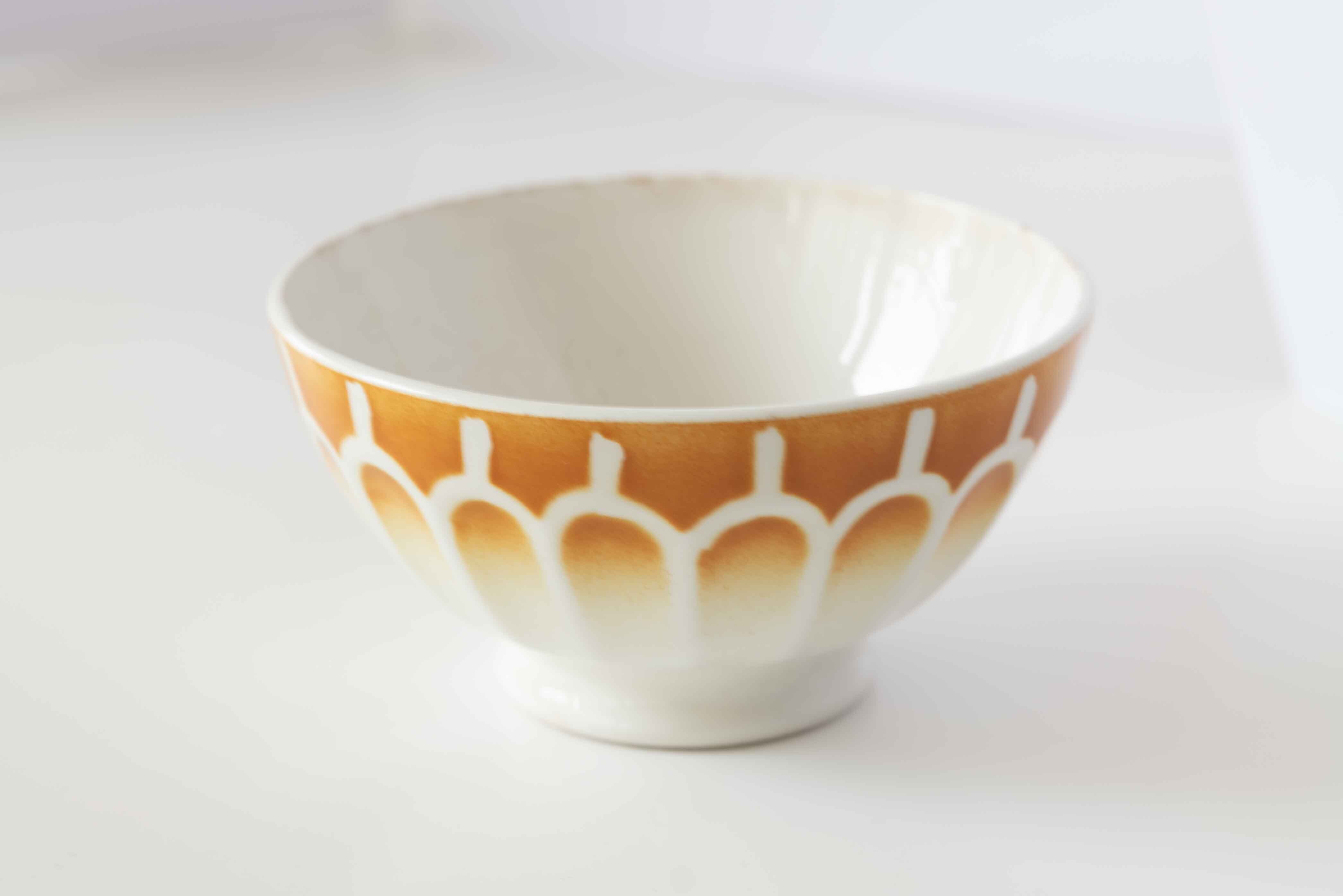 Luneville(リュネヴィル)製 うろこ柄 オレンジブラウンカラーのカフェオレボウル