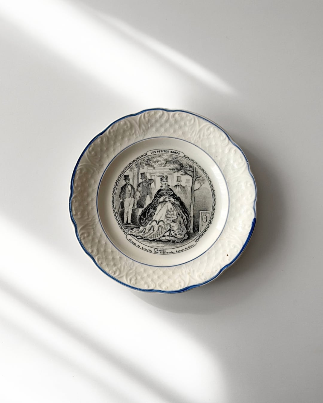 Clairefontaine クレールフォンテーヌ / "Les Petites Dames" レリーフプレート