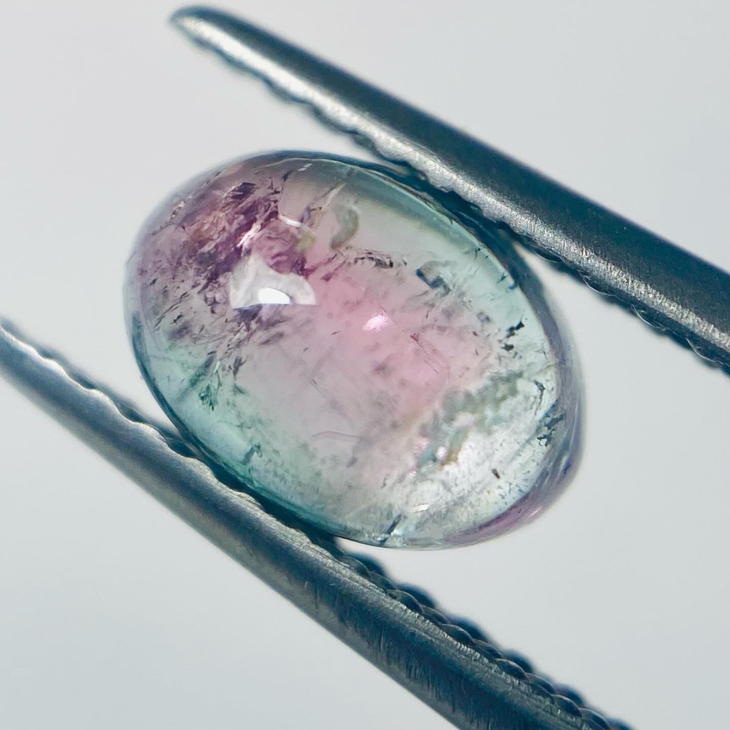 桜空　トルマリンカボション