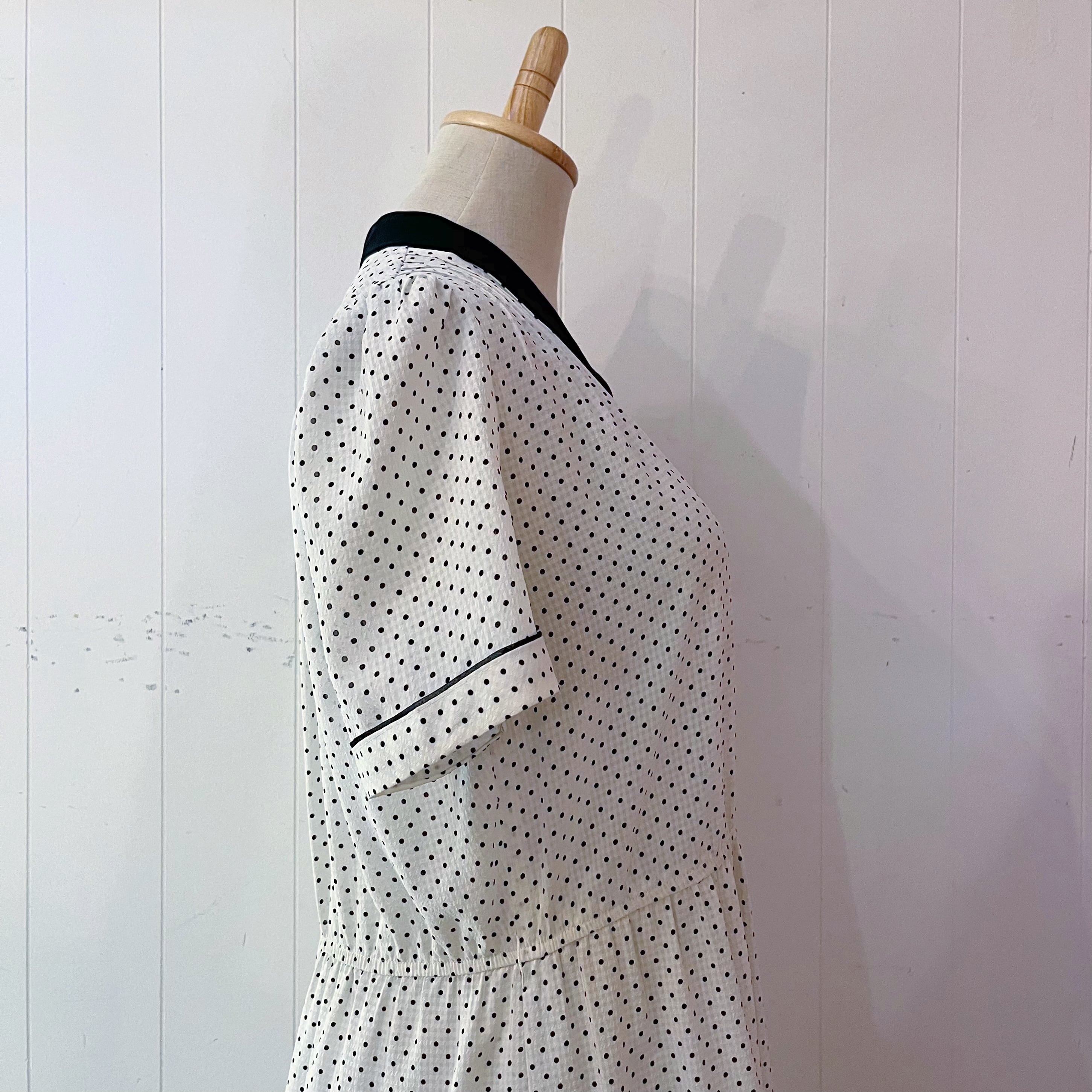 bicolor dot gather one-piece