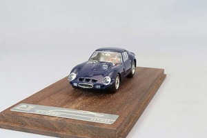 Finclassically   1/64 250 GTO S/N 4219GT Royal Blue   FY64029