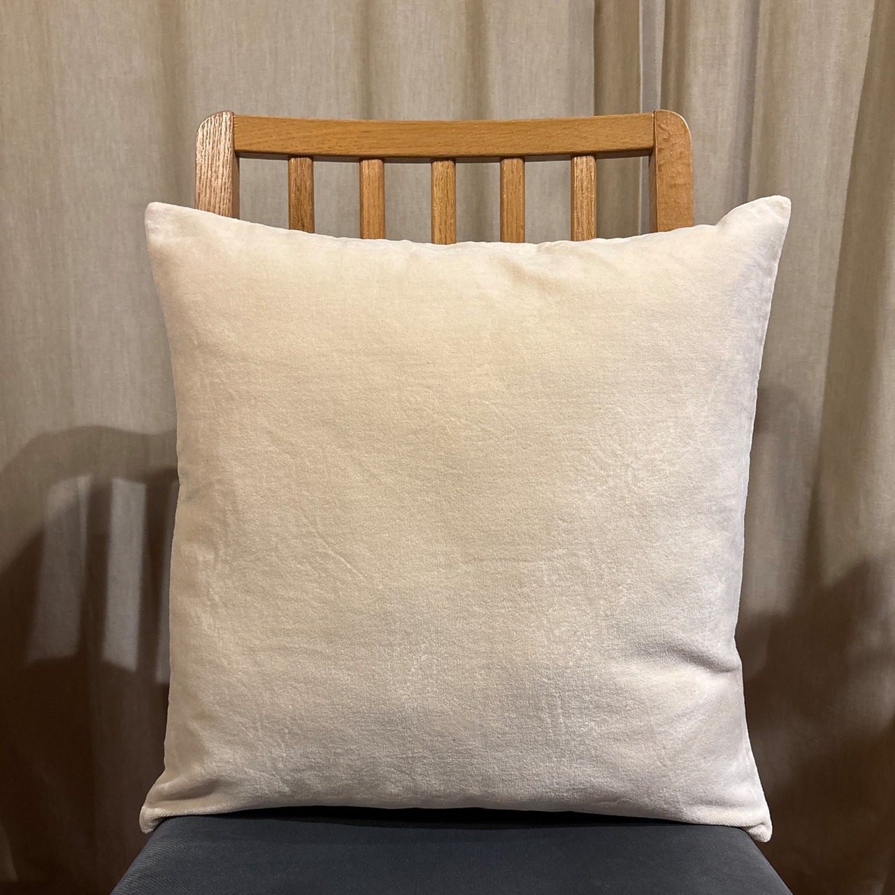 CUSHION COVER FLORAL VELVET（クッションカバー　北欧　柄：花）