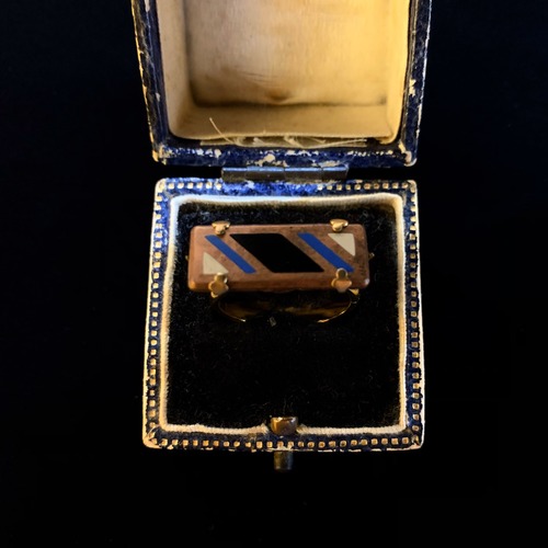 Geometric long rectangle horizontal ring