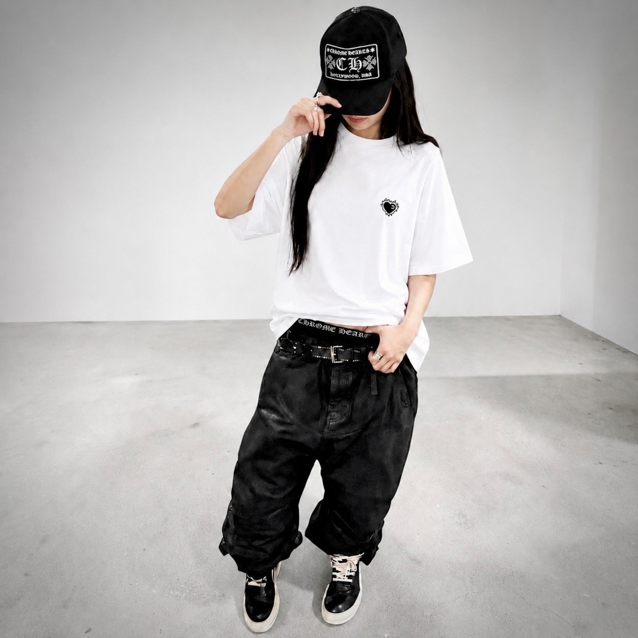 BLAZING HEART LOGO Tee【WHITE】