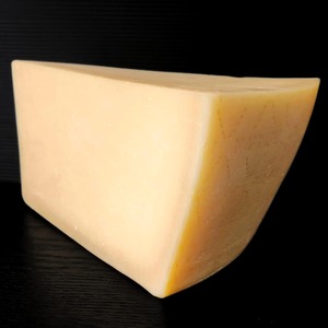 ELITE SELECTION イタリア産 グラスフェッド グラナパダーノ DOP 18ヶ月熟成 チーズ 600g Grana Padano DOP Grassfed 18-Month Aged Cheese 600g