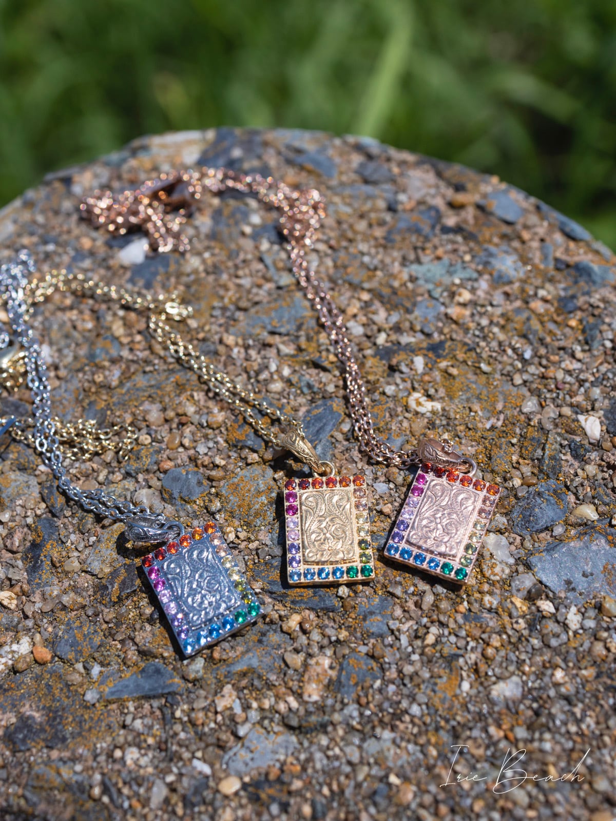 RAINBOW plate necklace | IRIEBEACH