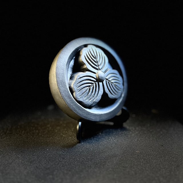 家紋瓦 【丸に三つ柏 】 | ibusiyaki