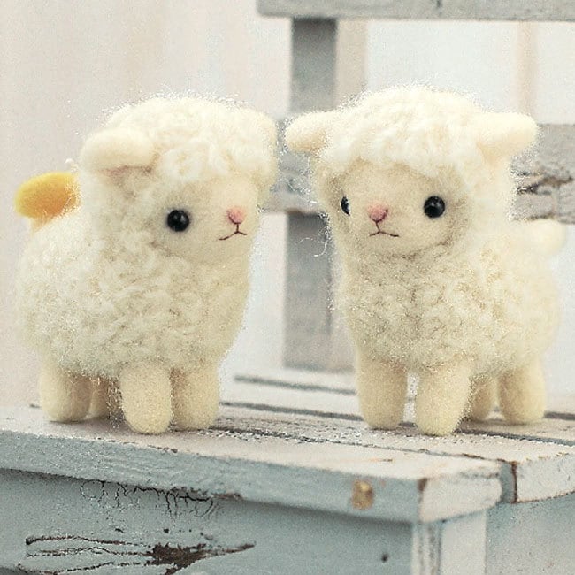 ふたごの羊のマスコット手作りキット 羊毛フェルト手芸 ひつじ | 幸せ
