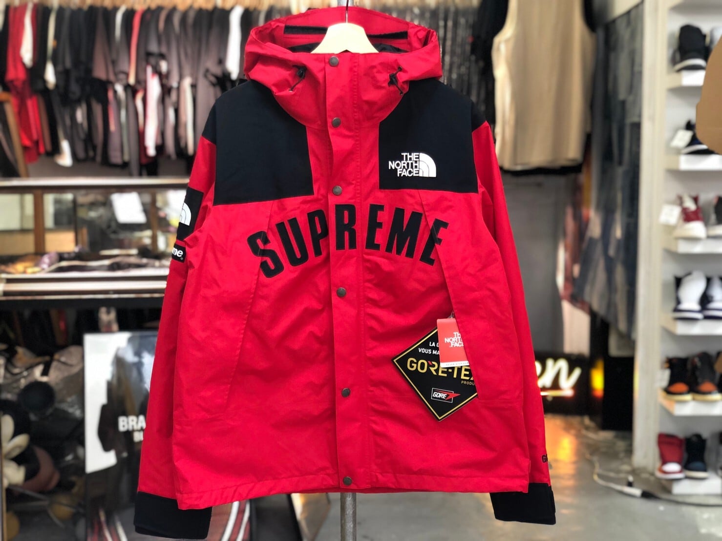 Supreme 19SS × THE NORTH FACE ARC LOGO MOUNTAIN PARKA RED MEDIUM 