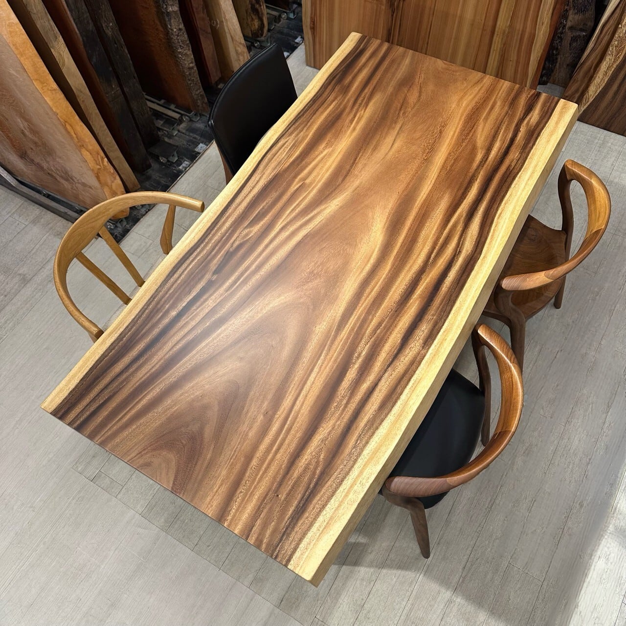 モンキーポッド _1650×840×57_浅草本店_テーブル天板/一枚板 262736 t001