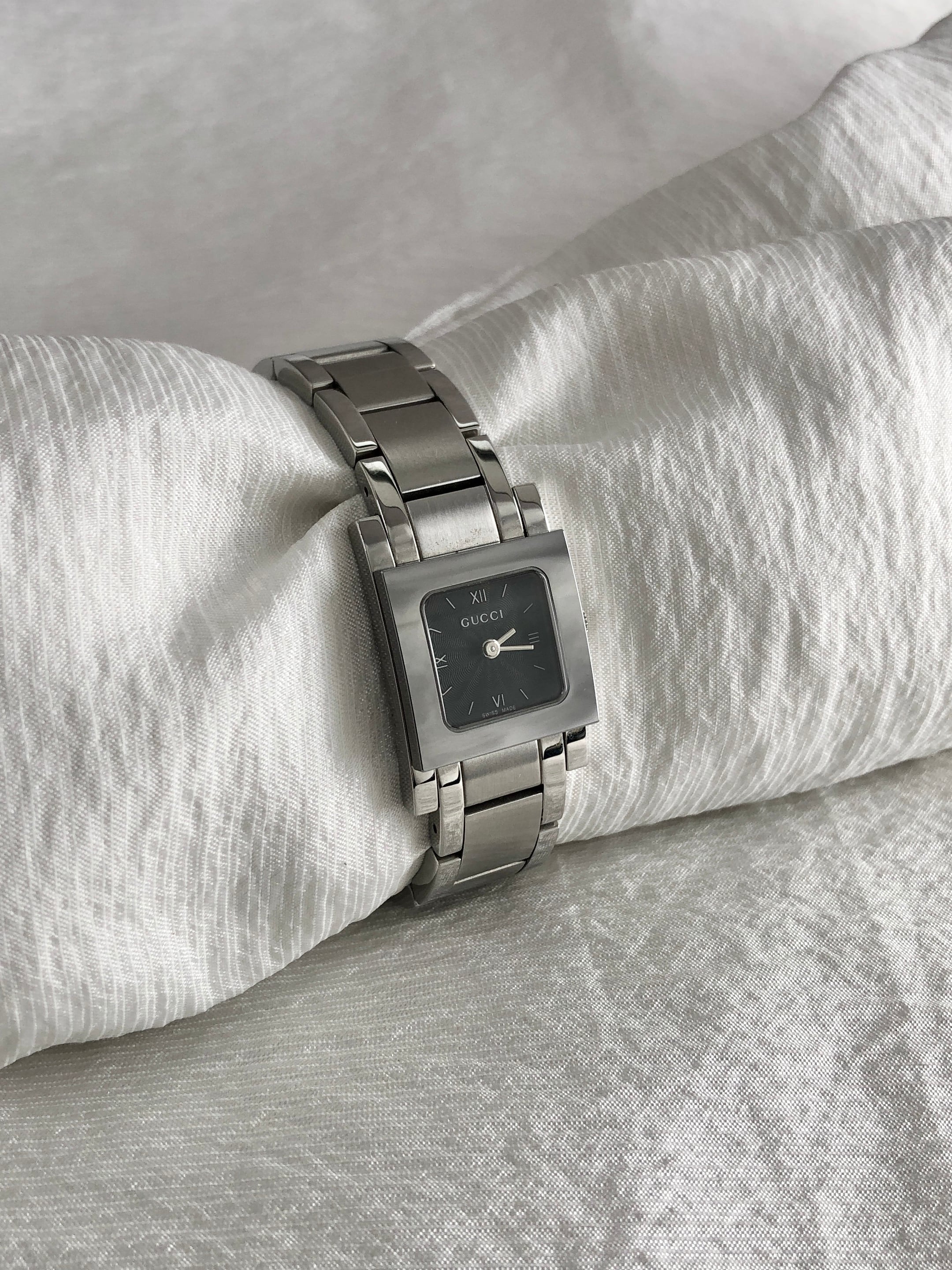 GUCCI グッチ 腕時計 シルバー ステンレススチール クウォーツ 7900P vintage ヴィンテージ オールド 4dstrr