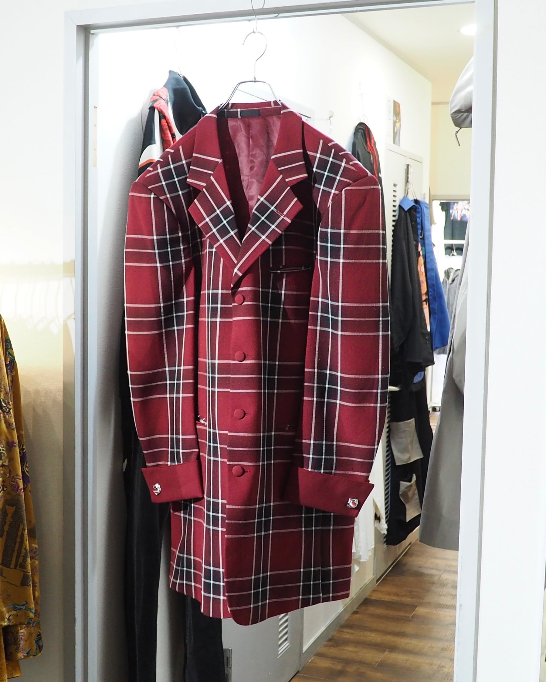 セットアップ、テーラードジャケットご購入のお客様にプレゼント