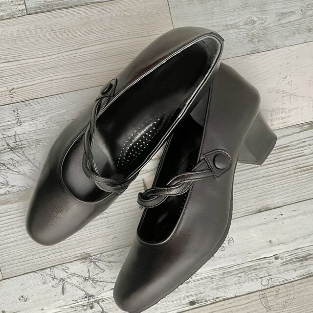 ツイストメリージェーンパンプス