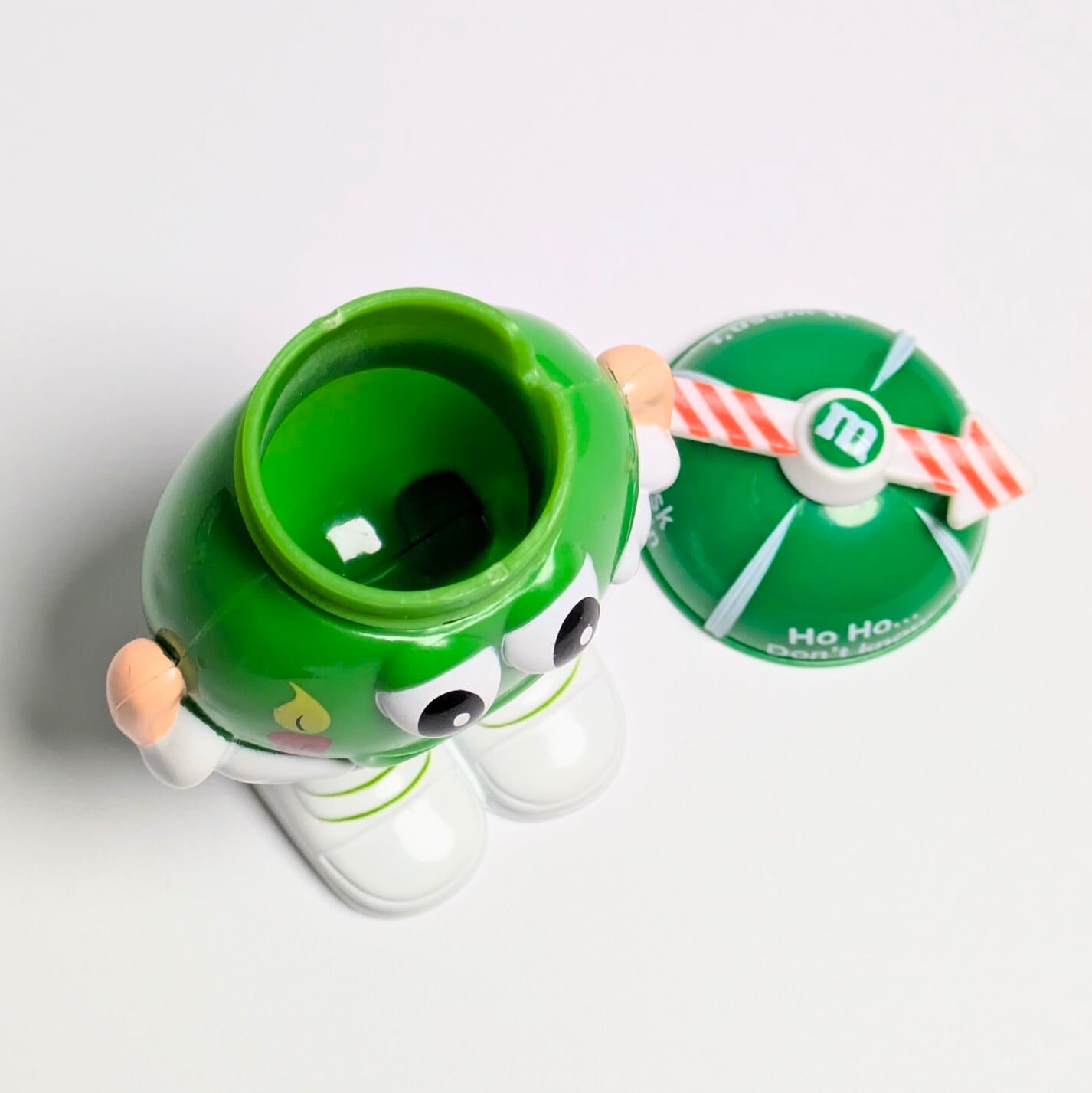 ☆VINTAGE JUNK☆【 m&m's ( エムアンドエムズ ) 】 Mini container / コンテイナー / グリーンハット / Holiday / ホリデー / クリスマス〚アメリカン雑貨 アメトイ〛