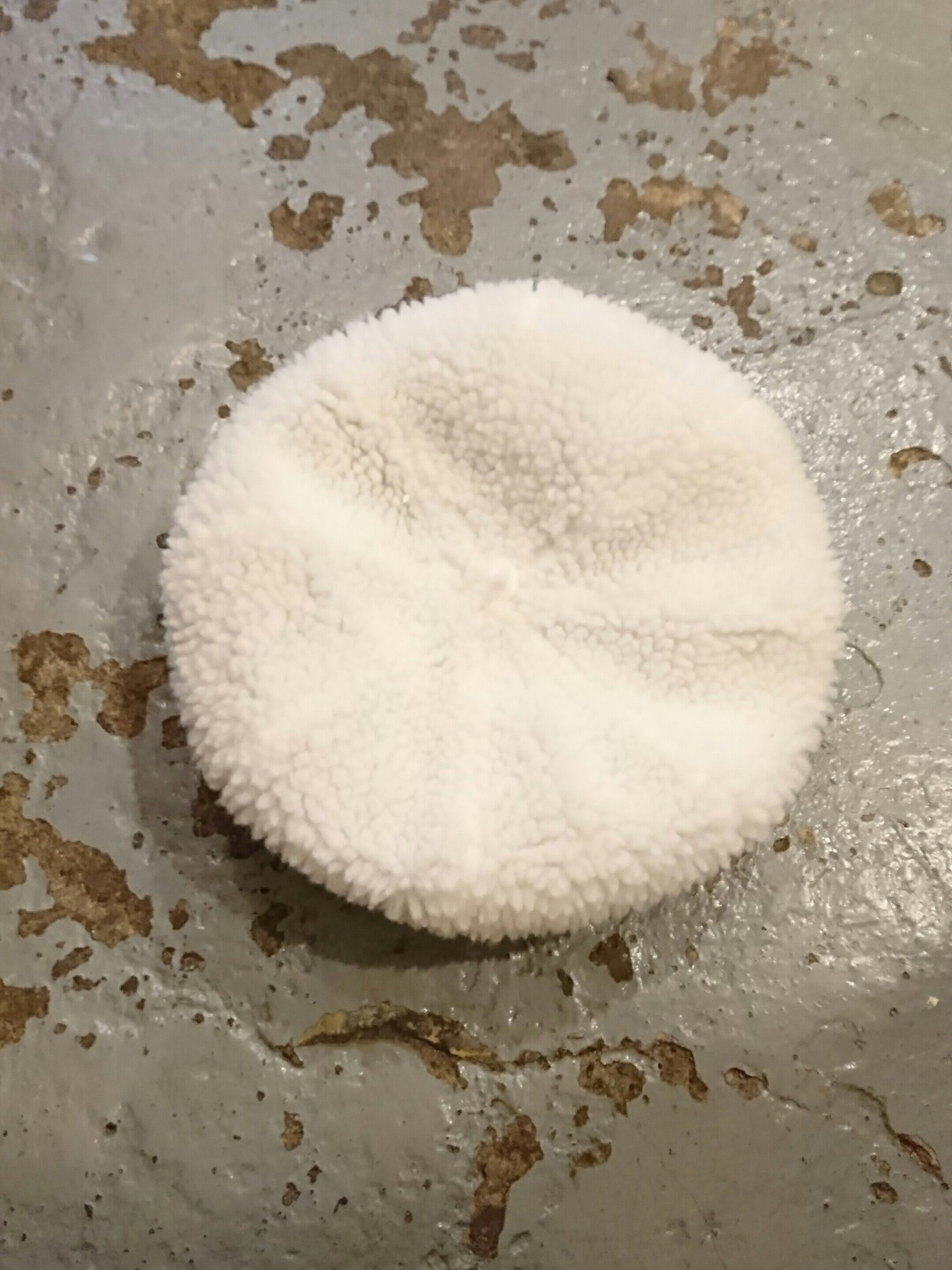 yippee "BIG BERET" white boa