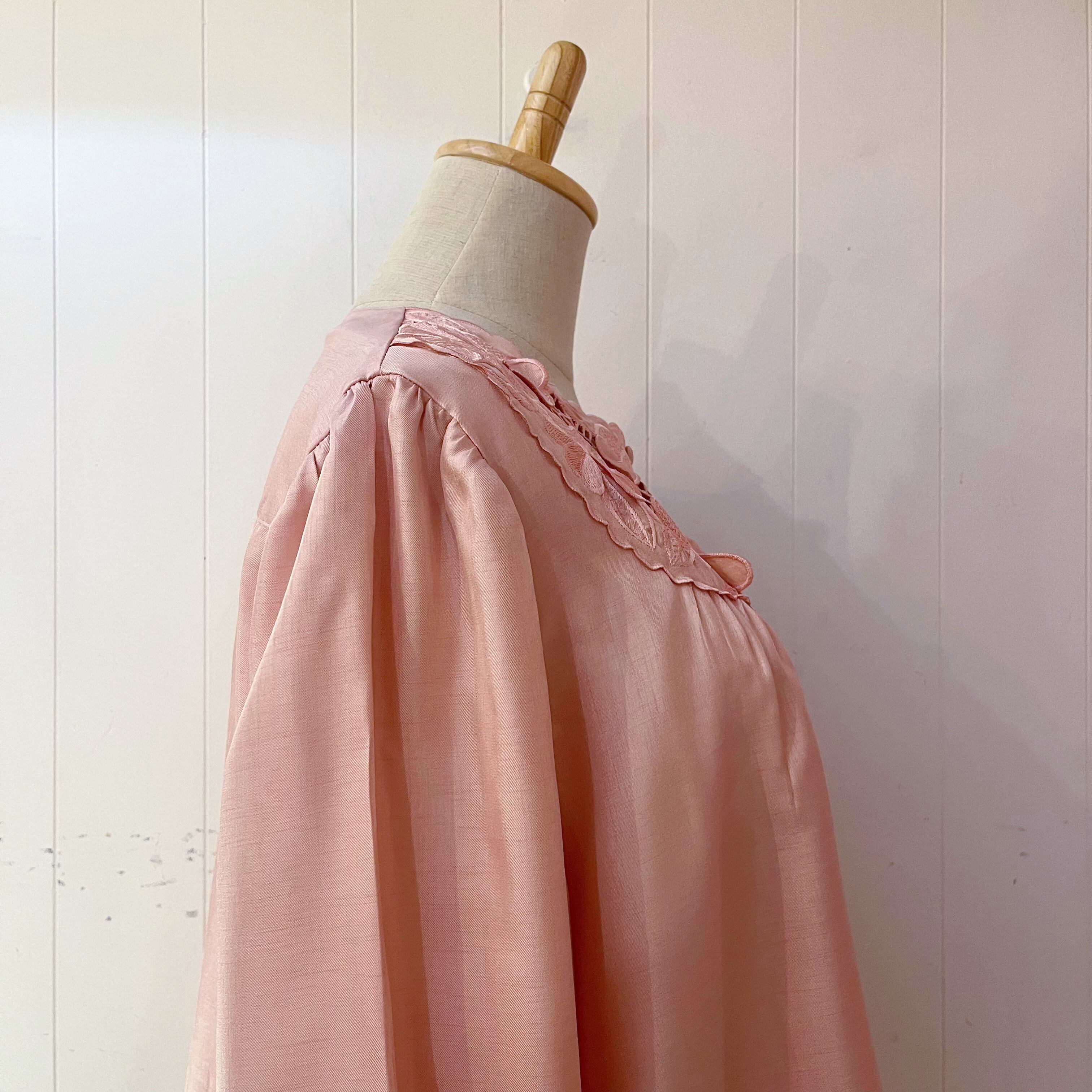 flower embroidery pink blouse