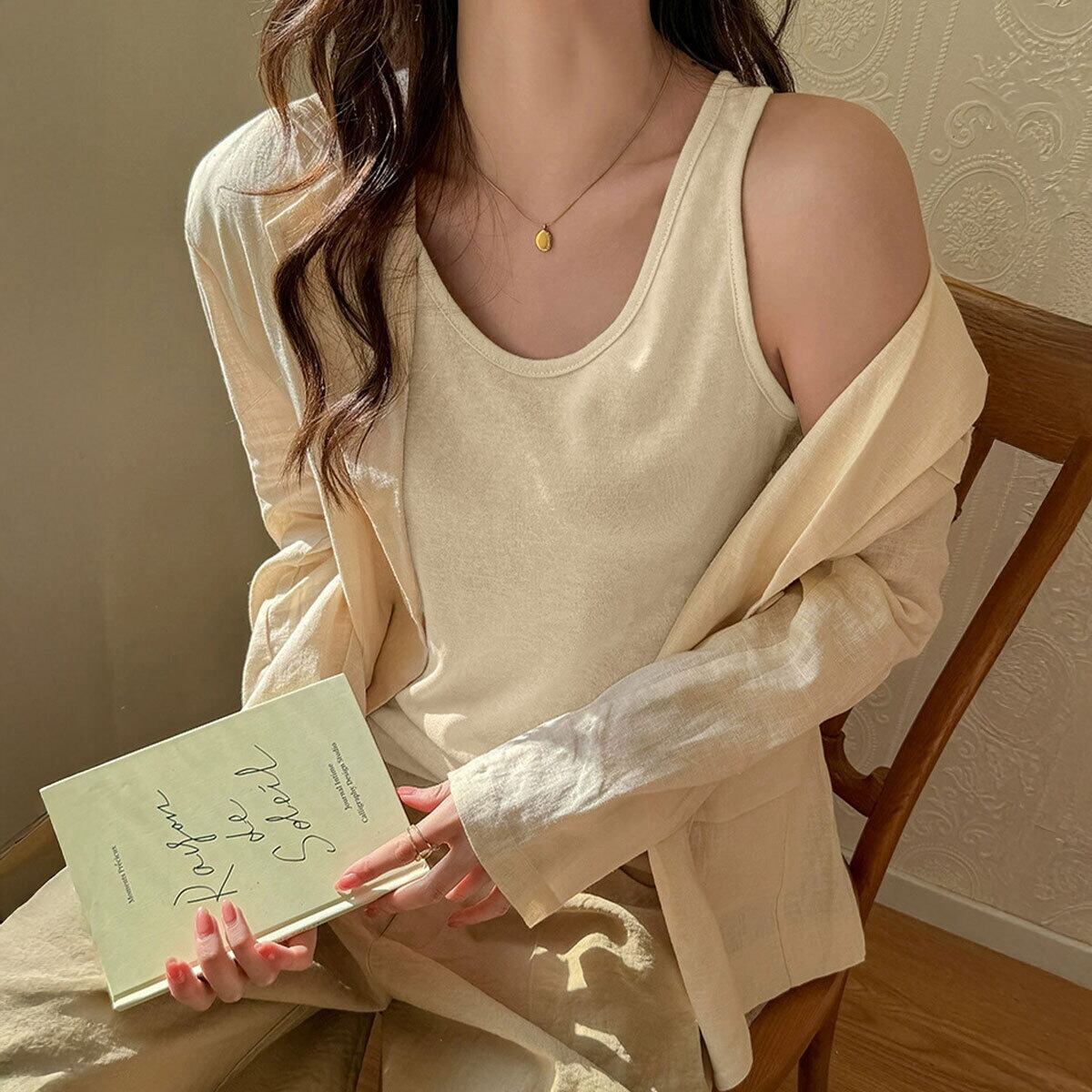 タンクトップ インナー レディース 春夏 韓国 薄手 無地 シンプル 大人 柔らかい ゆったり 体型カバー 重ね着 レイヤード Uネック 通気性 伸縮性 大人可愛い 大人女子