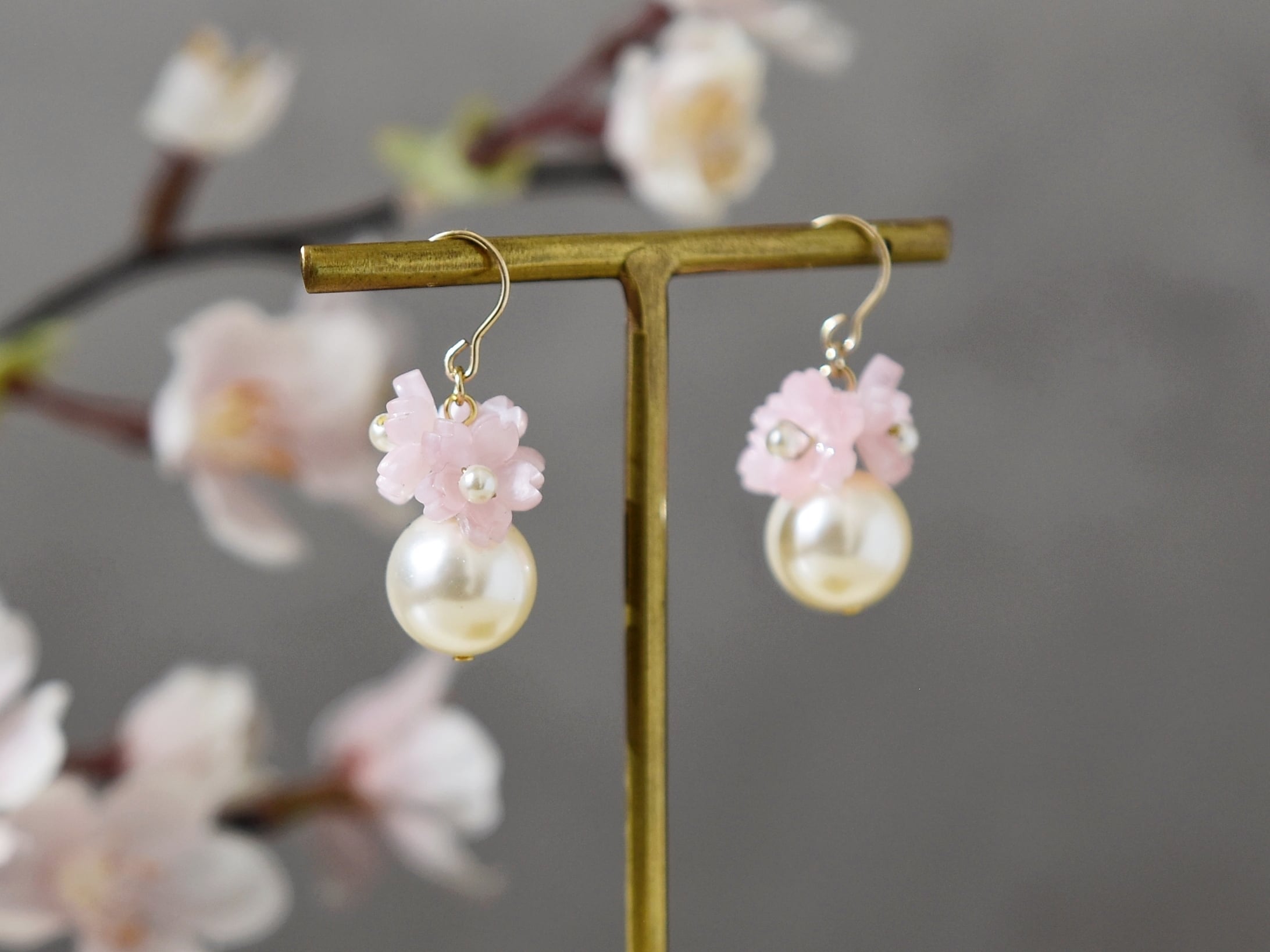 春限定【14kgf ピアス/イヤリング】薄ピンクの桜とパール(春爛漫)