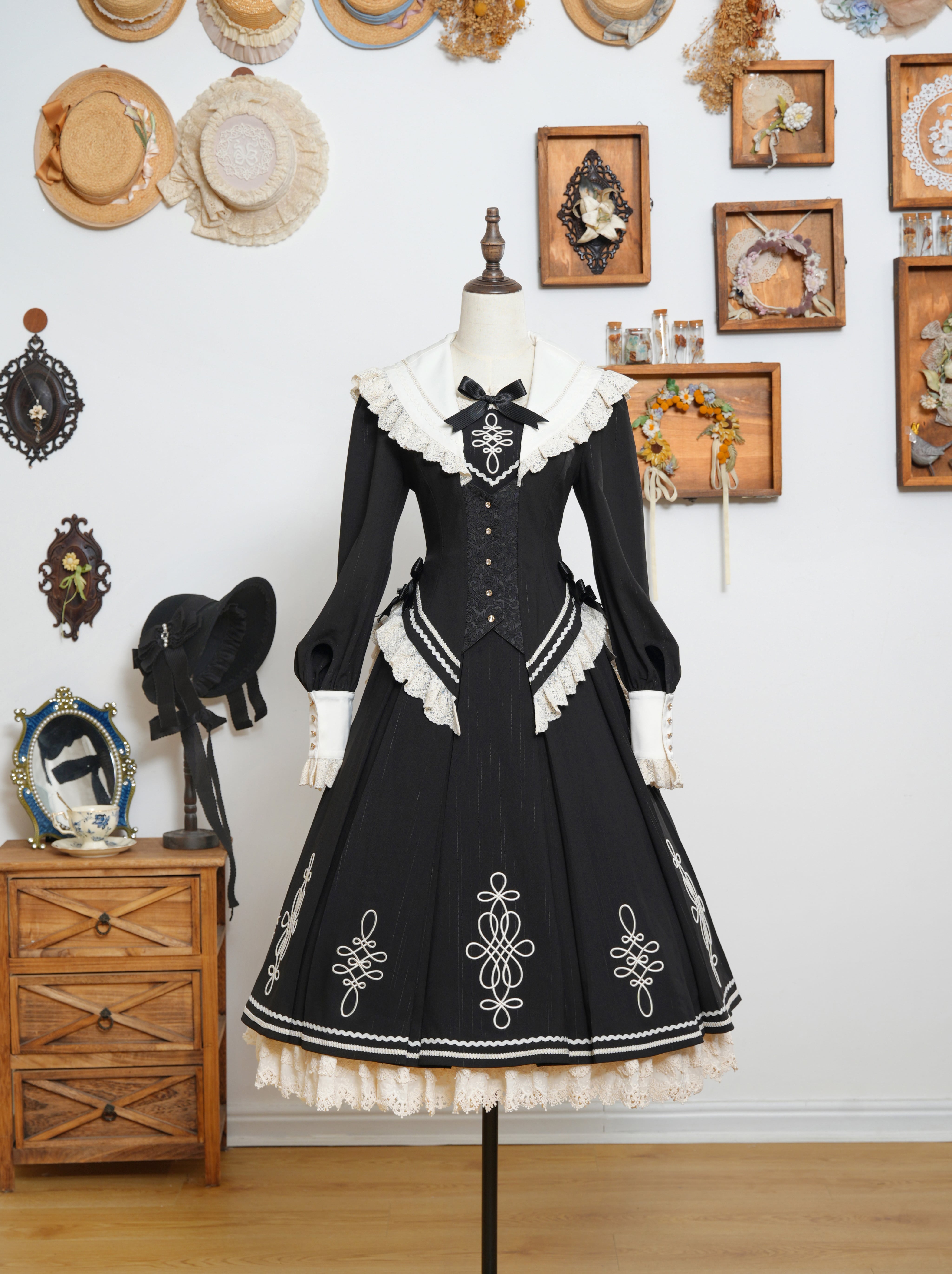 Fashion Show】御伽噺と語りの手 ボックスプリーツスカート