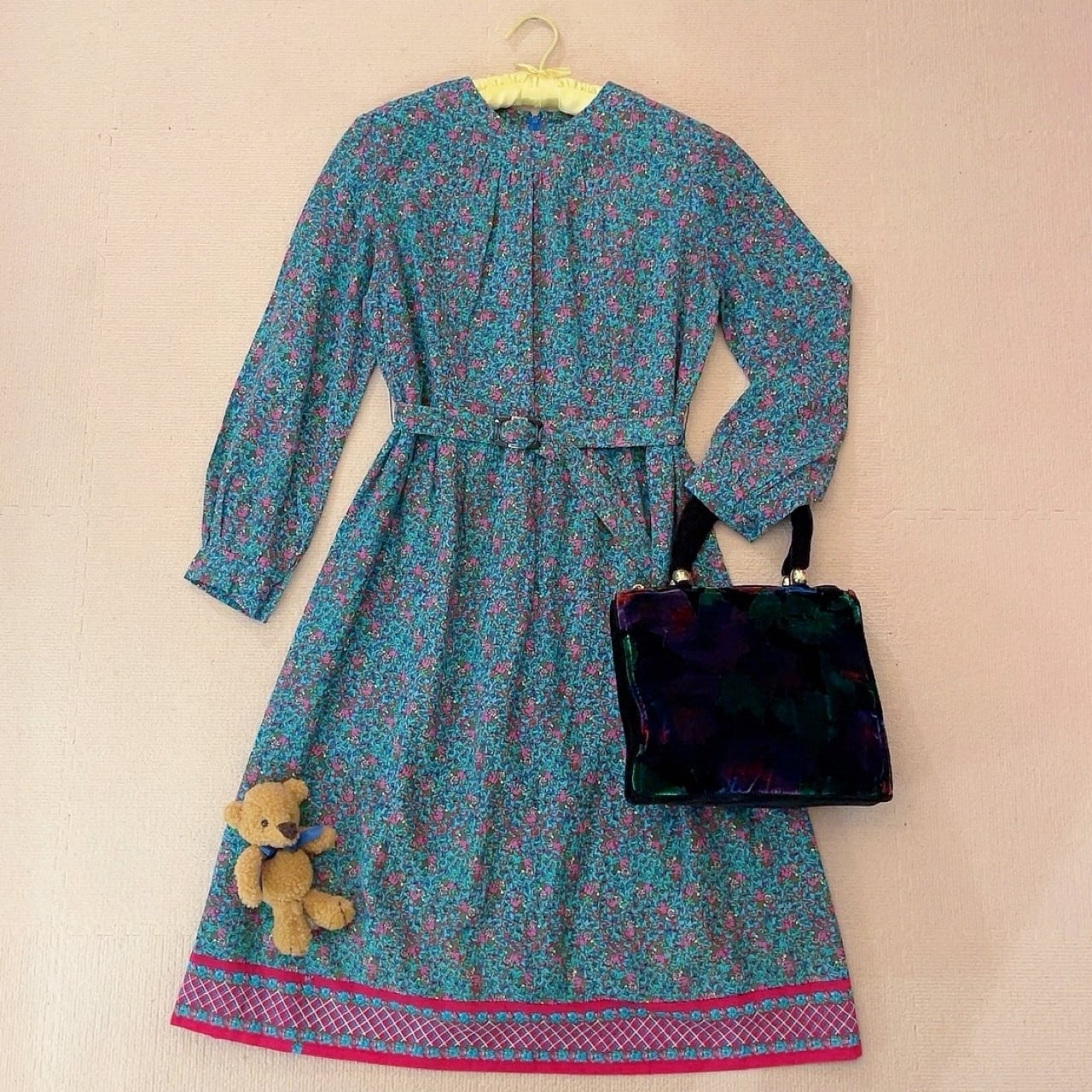 pink line flower gather one-piece