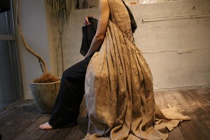 The layered gather dress(受注生産6月末お届け)