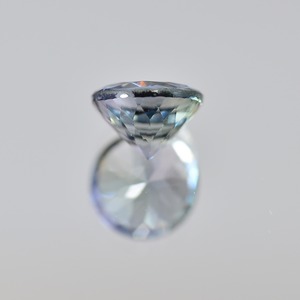 ソ付 非加熱タンザナイト 0.758ct ルース ラウンド バイカラー 系