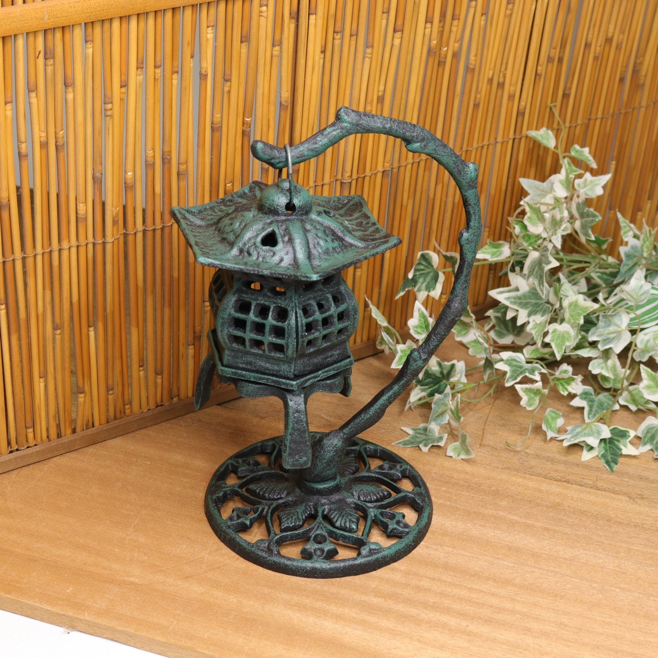 灯篭 鉄 ランタン 吊り型 鉄器 燈籠 灯篭 鉄置物 アイアン 日本庭園 和 