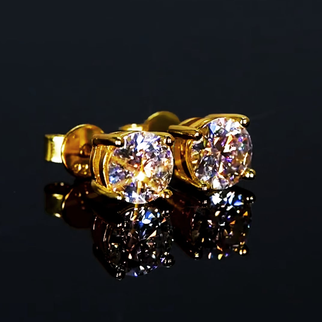 究極◇改良型 1ct 5mm モアサナイト 一粒ピアス ゴールド◇silver925