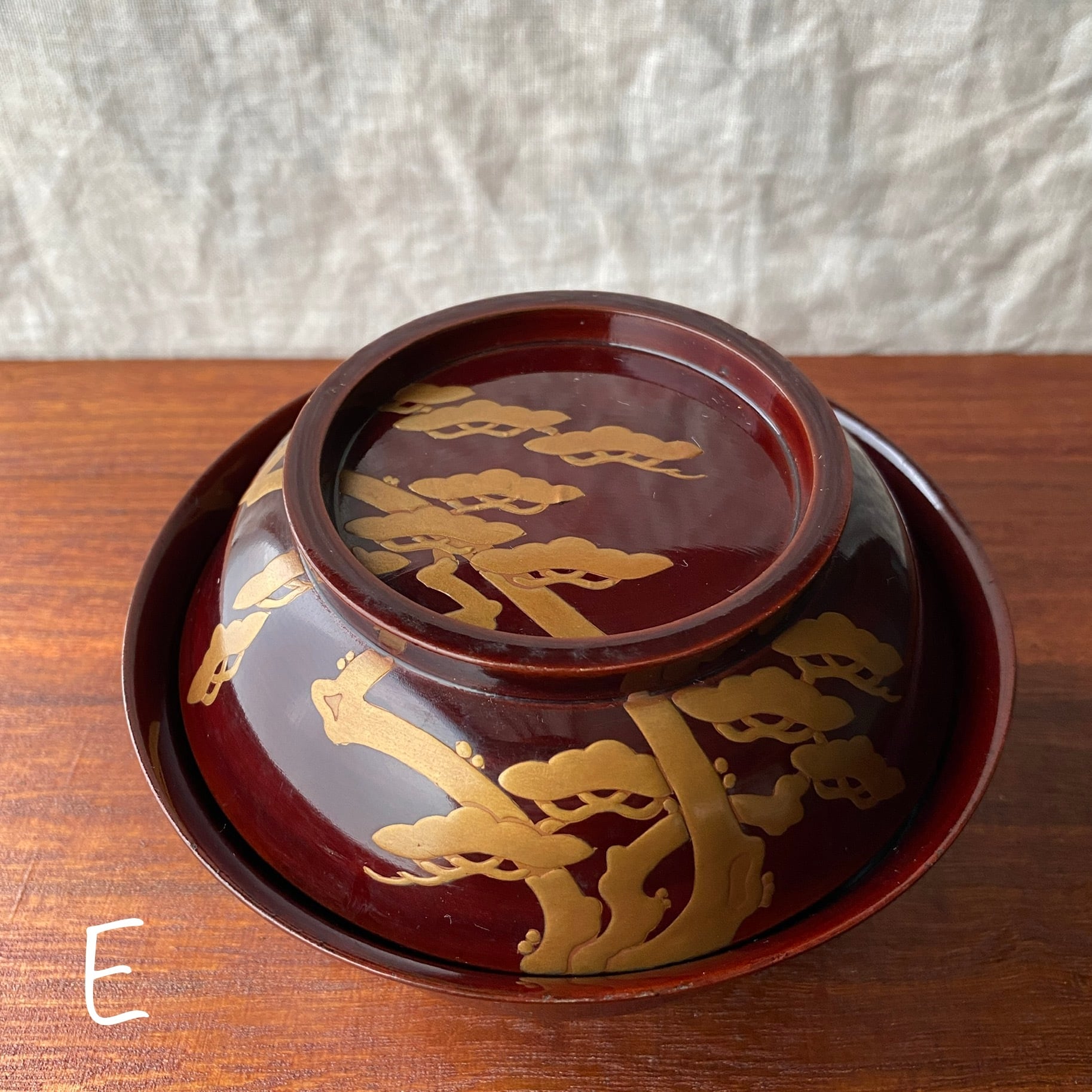松の蒔絵の豪華なお椀 | むかしのうつわ 迦史庵