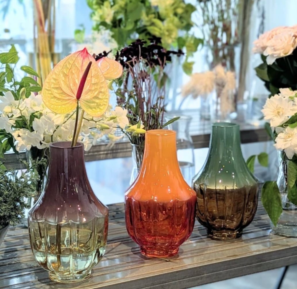 ナンバーミーTOKYO"SWITCHING COLOR GLASS VASE"