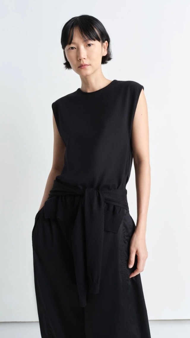 LEMAIRE -TROMPE L'OEIL SLEEVELESS JUMPER- :BLACK,