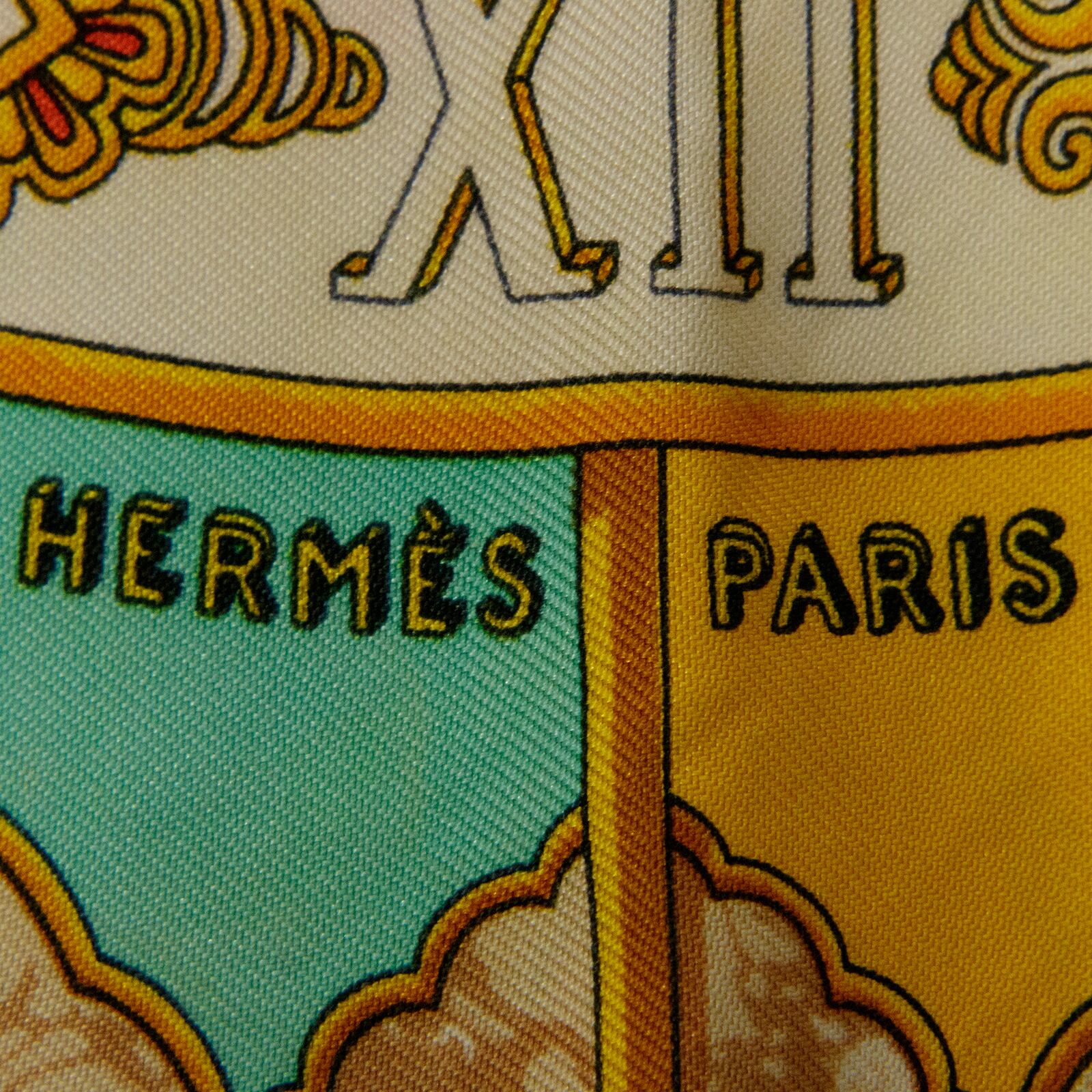 本物・送料無料・極美品】HERMES・エルメス・小判スカーフ(シルク