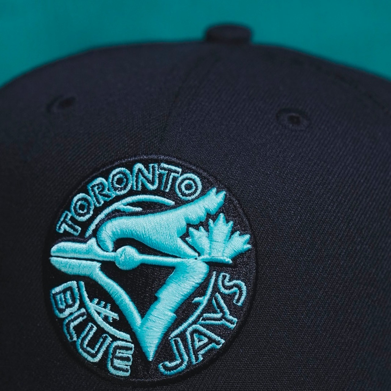 【gifthat別注】NEW ERA 59FIFTY/5950 TORJAYCO  BLACK SEAGLASS