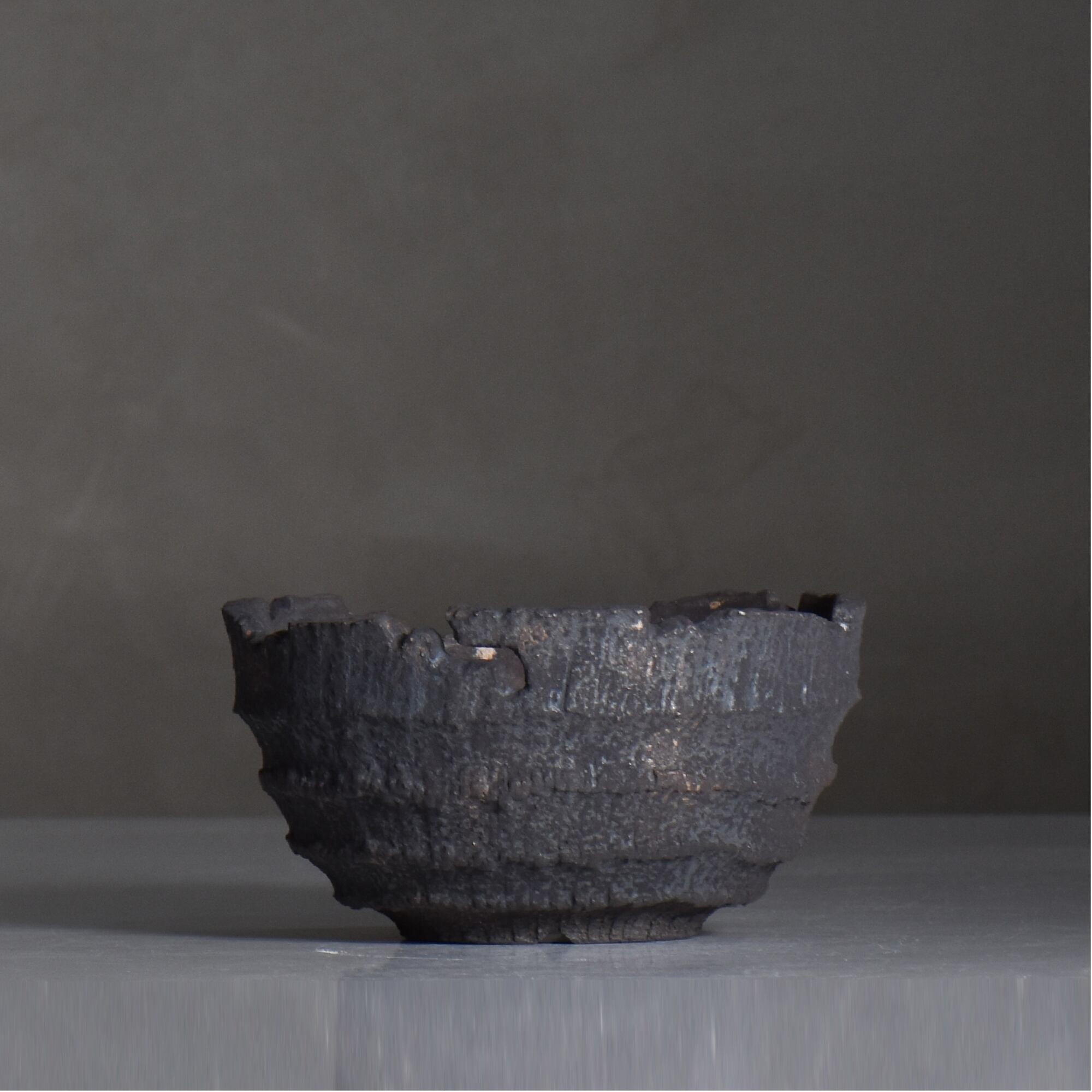 菊地元野 / AVOCADO BORDER ブラック 04/M/ 約φ13cm / 植木鉢