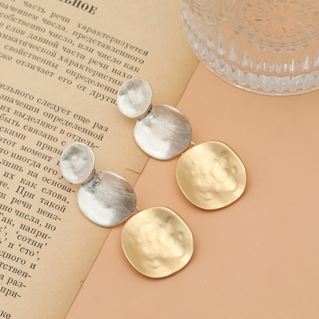 Triple Circle Earrings / トリプル サークル ピアス