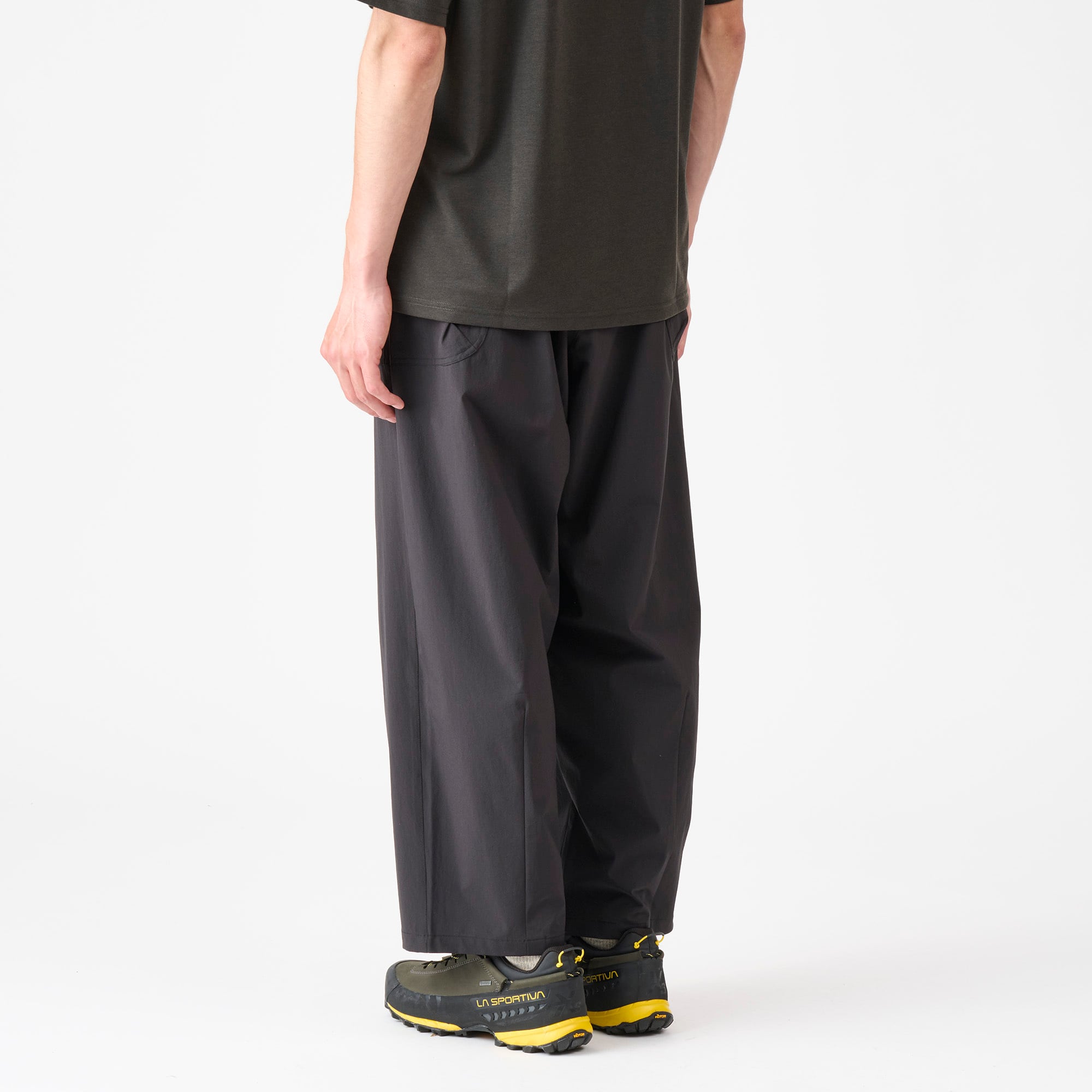 ソフトシェルのカーブパンツ 【20％OFF】 | 01. Outdoor & Life Shop