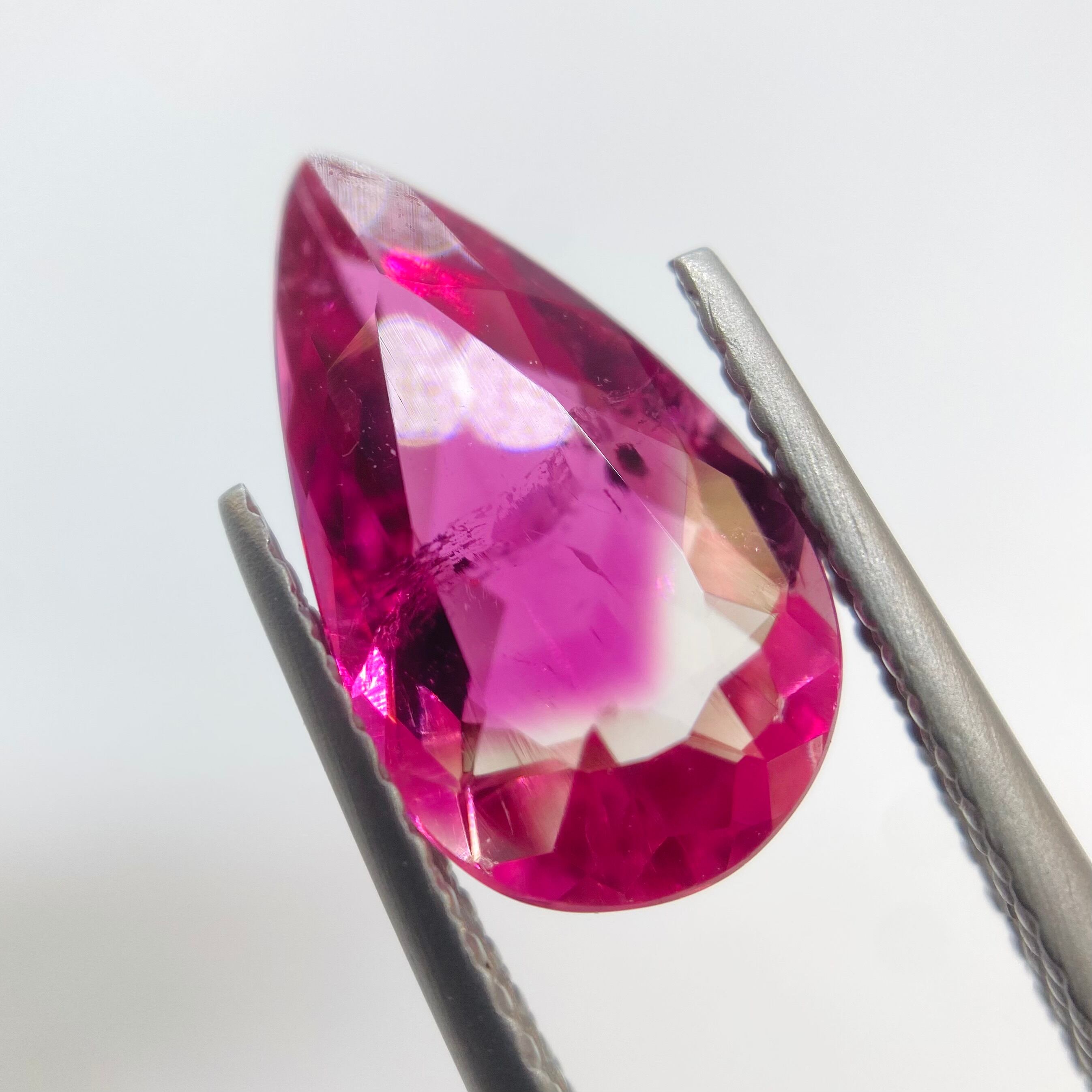 セクシーピンクなバイカラートルマリン