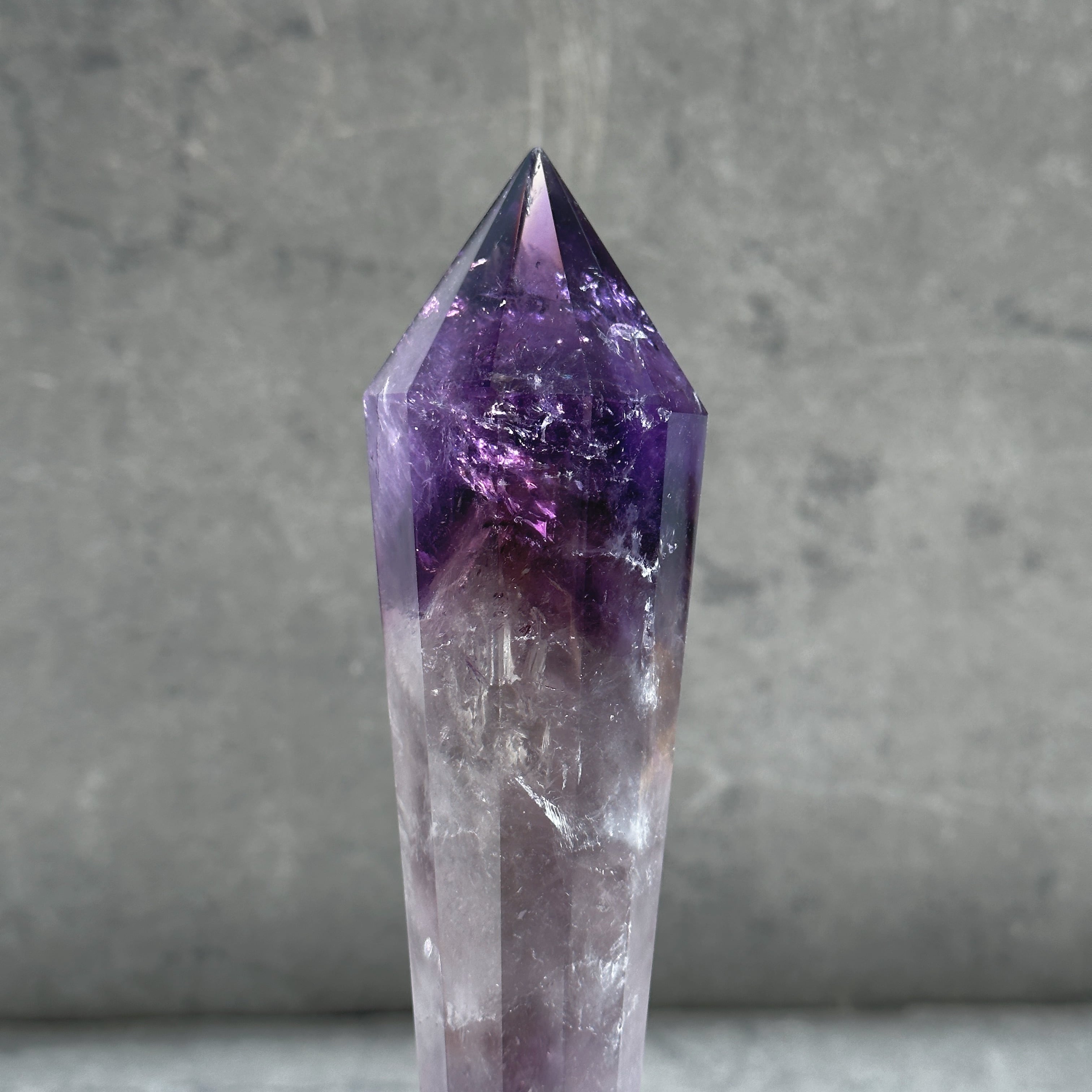 すずらん レア物 高透明 虹色 虎牙紋フローライト四角柱 ファントム