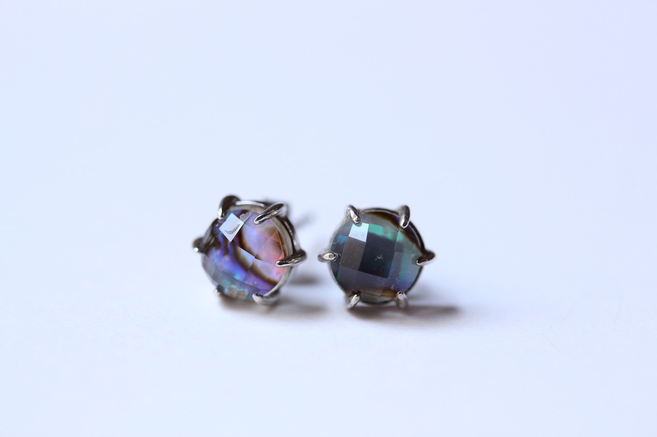 アヴァロンシェル×水晶の一粒ピアス